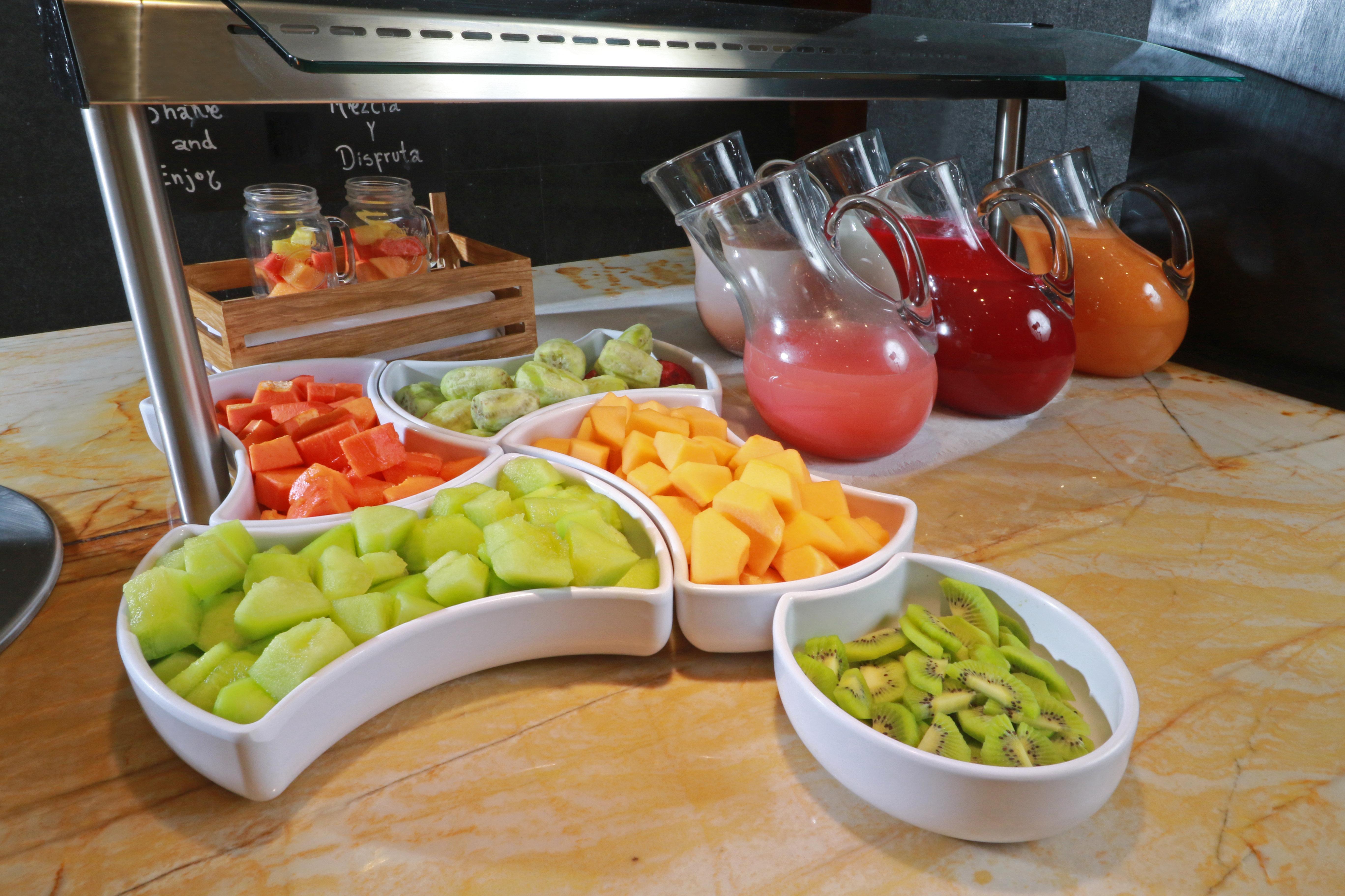 Holiday Inn & Suites Plaza Mayor By Ihg Leon Bagian luar foto