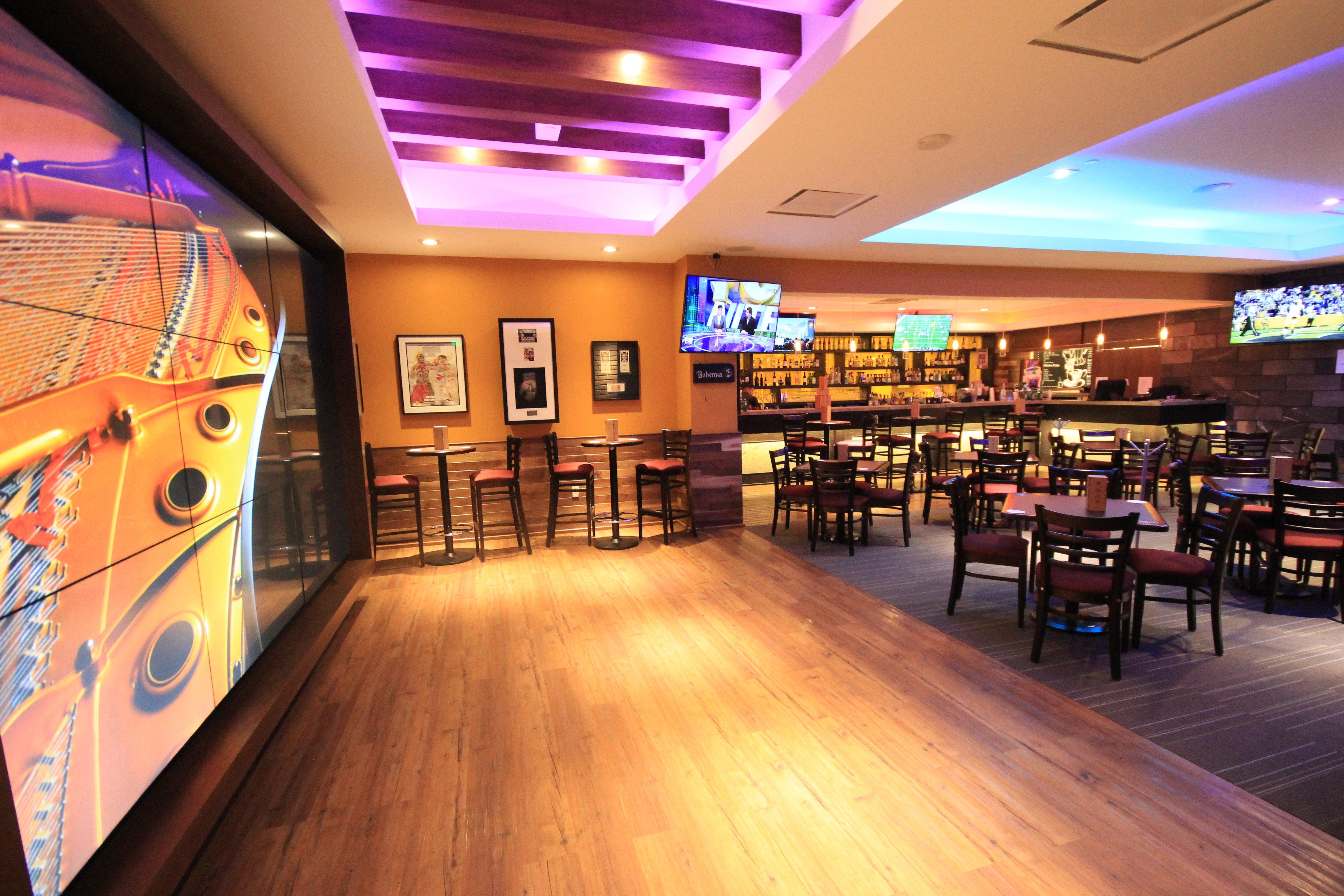 Holiday Inn & Suites Plaza Mayor By Ihg Leon Bagian luar foto