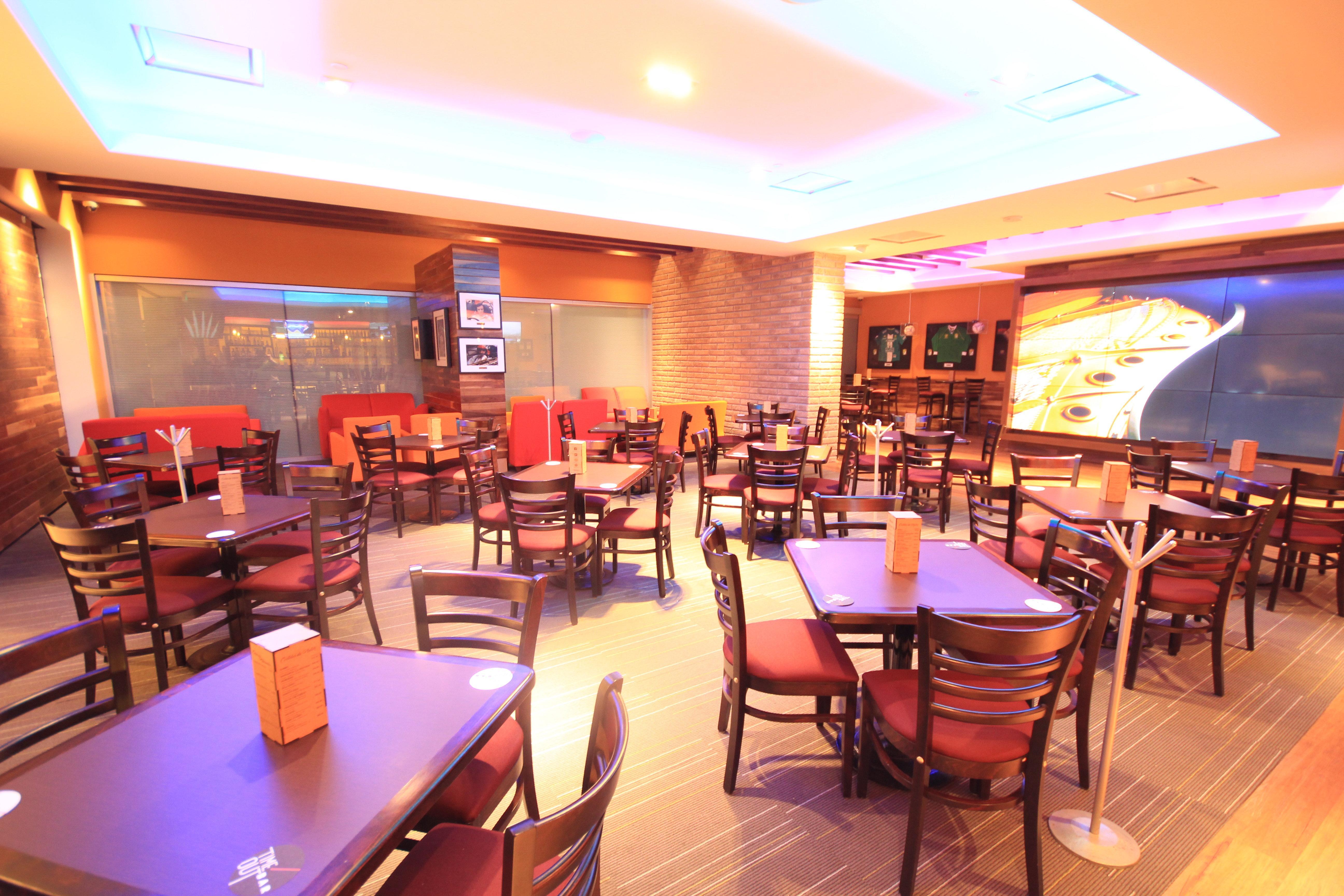 Holiday Inn & Suites Plaza Mayor By Ihg Leon Bagian luar foto